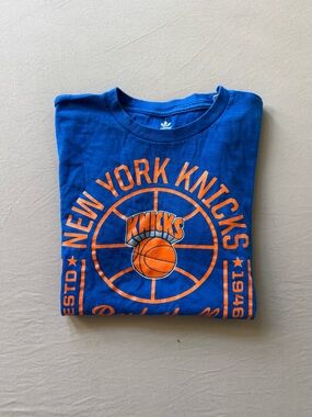 Adidas New York Knicks graphic Tee